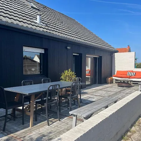 Maison Bord De Zuydcoote